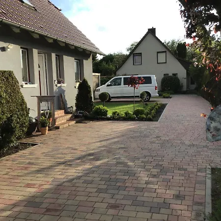 Ferienwohnung Altenkirchen 1 * Altenkirchen (Mecklenburg-Vorpommern)